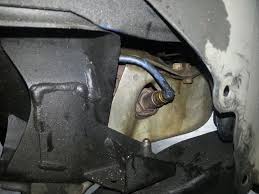 O2 sensor location in the exhaust manifold.